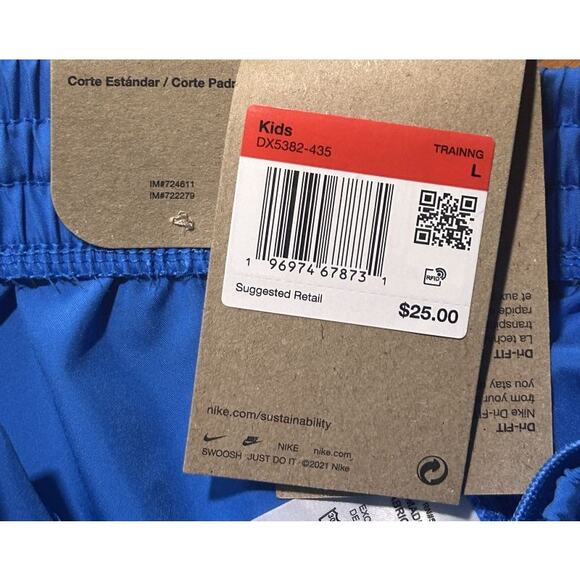 NWT Nike Swoosh Dri-FIT Training Shorts Youth Large - Picture 7 of 9